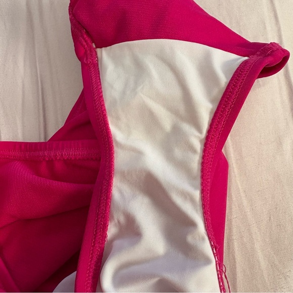 LAUREN Ralph Lauren | Fuchsia Swimsuit with Gold Square Ring Accent size 8 NEW - Picture 10 of 15